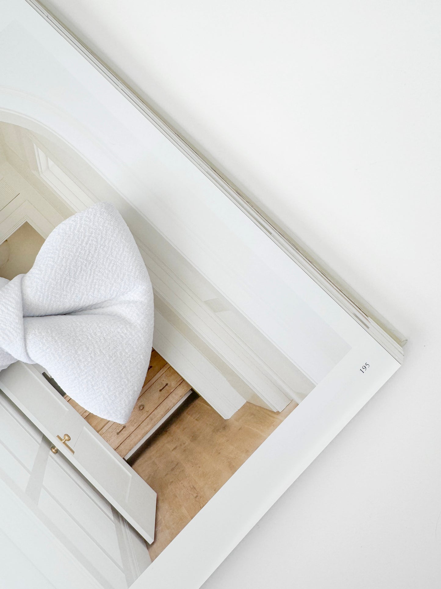 Monroe Bow