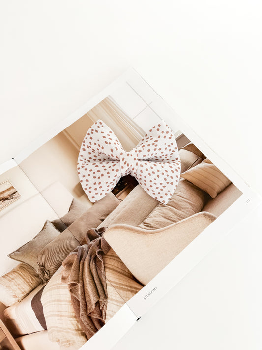 Collette Bow
