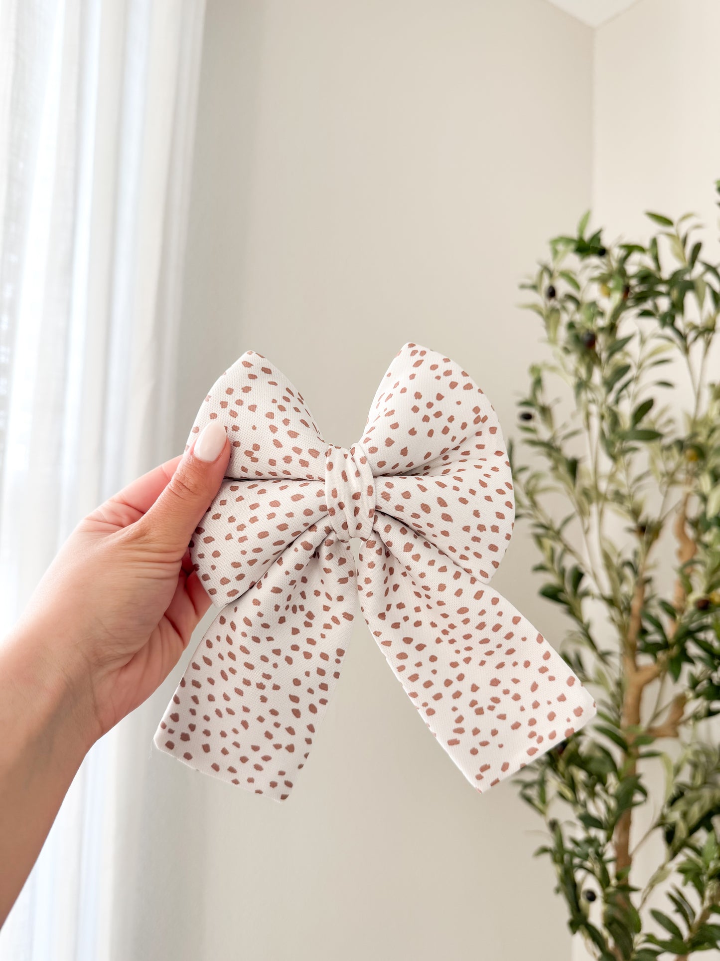 Collette Bow